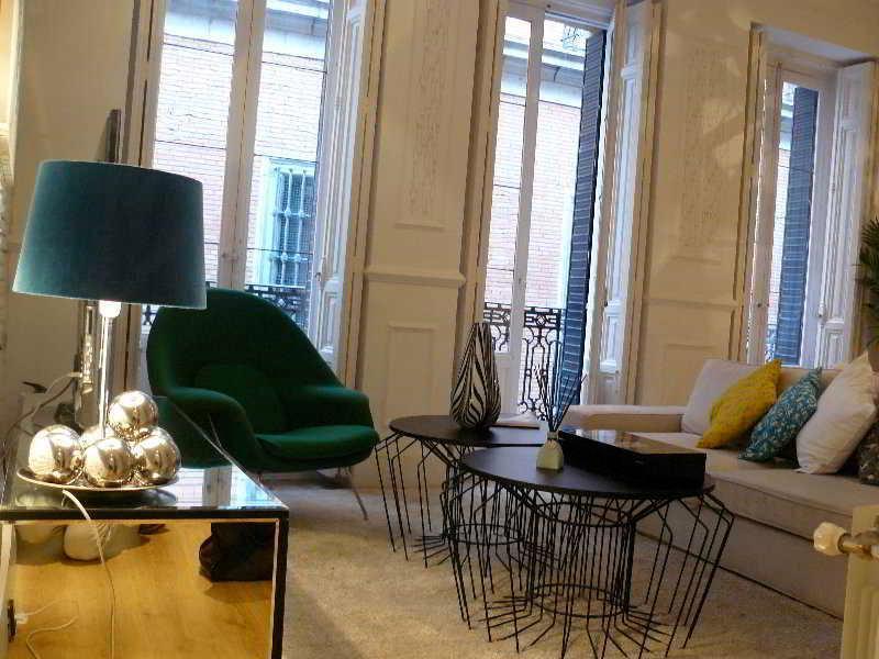 Apartamentos Manzana 马德里 外观 照片